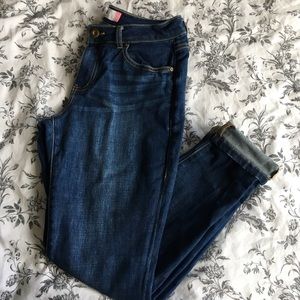 Dark denim wash mid-rise CAbi jeans